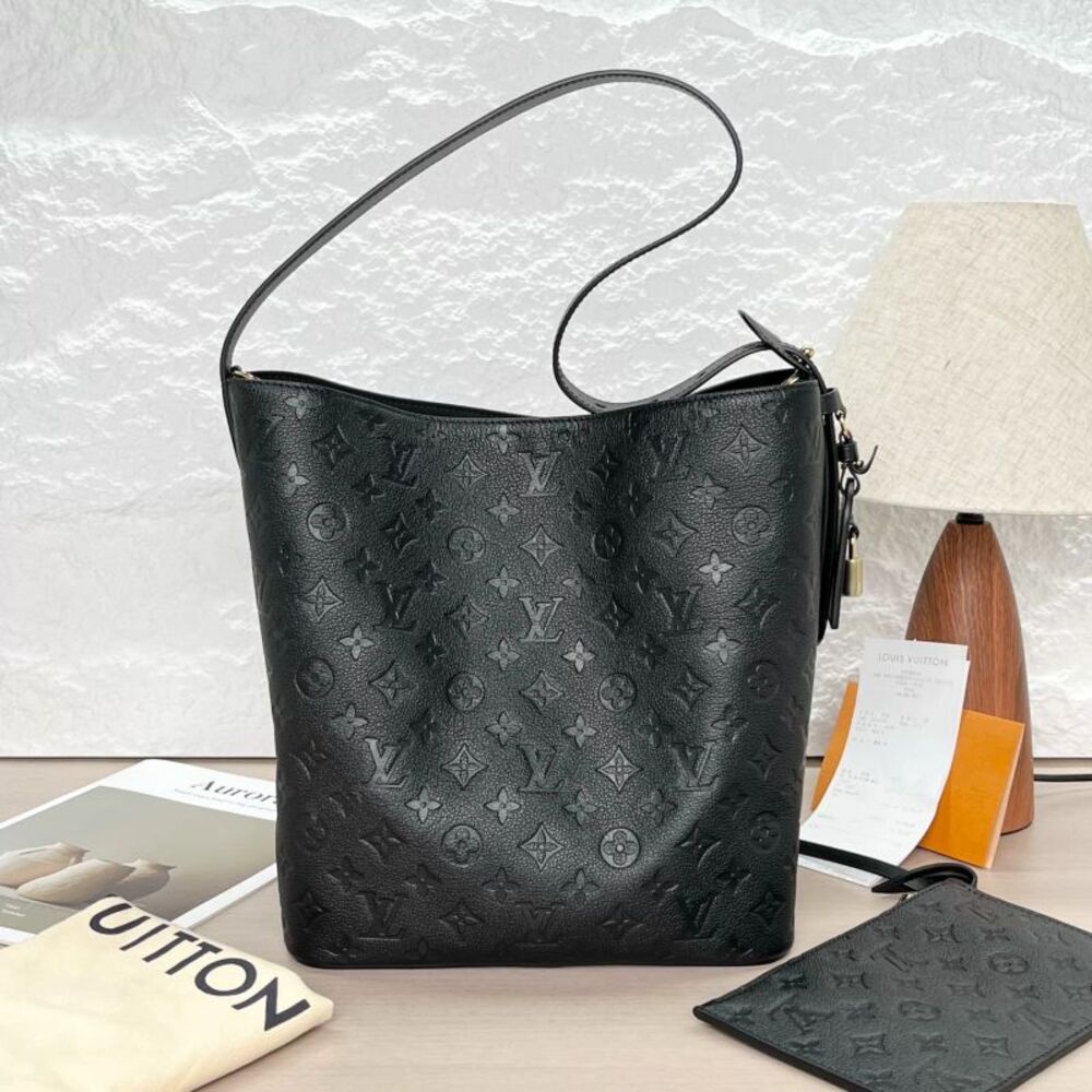 Louis Vuitton Women Pre-Loved Bag Very Good Condition